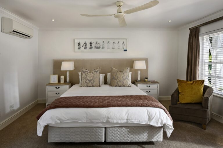bedroom g081d1b941 1920 min 768x512